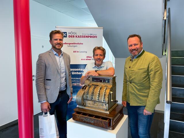 Die WK-Vertreter auf Besuch beim "Kassenprofi" in Gösting. | Foto: Regionalmedien Steiermark