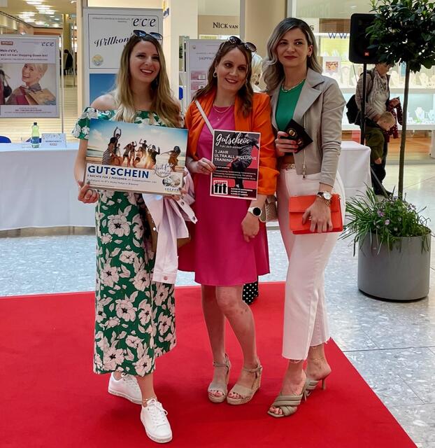 Das Shopping-Queen-Podium: Julia Taucher, Melissa-Anna Chalupka und Liridona Cocaj. | Foto: Selina Duran