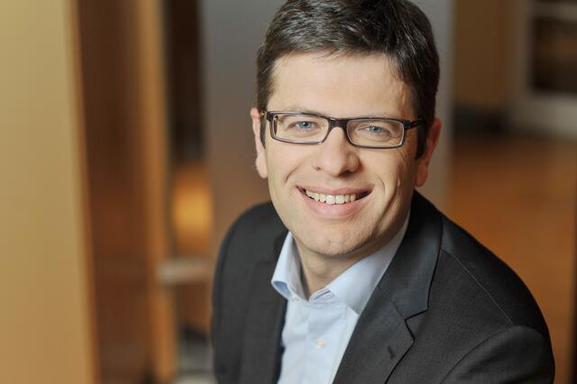 Michael Brandl ist Bezirkshauptmann in Schwaz. Nach langer Pause kehrt man zum Normalbetrieb zurück.  | Foto: Land Tirol