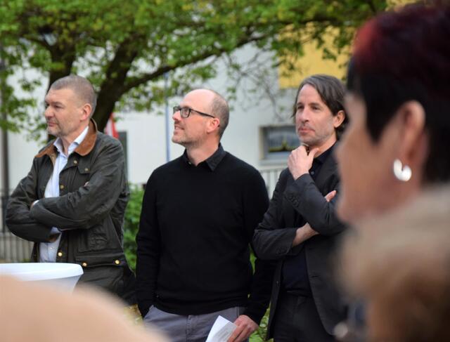 Eröffnung der Ausstellung "Zwischenräume" im Rahmen der Veranstaltungsreihe "dialog:erinnern": T. Unger, C. Rabl und W. Thanel | Foto: Peter Brandstetter
