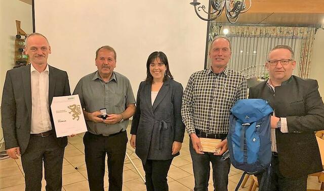 Bgm. Johann Kaufmann, Vbgm. a.D. Fritz Pferschi, NAbg. Agnes Totter, Erwin Solar und Vbgm. Manfred Walter (v.l.) beim Ortsparteitag in St. Stefan im Rosental. | Foto: ÖVP St. Stefan