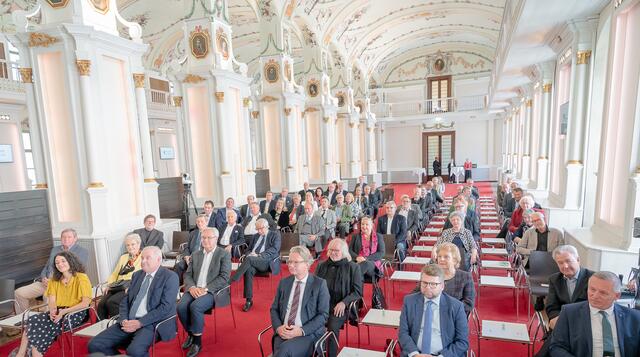 Rund 70 ehemalige Landespolitiker:innen kamen zum Empfang in der Aula der Alten Universität in Graz. | Foto: Land Steiermark/Robert Binder