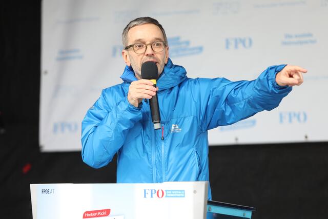FPÖ-Bundesobmann Herbert Kickl kommt am Freitag, dem 13. Mai, zu einem Aktionstag auf dem Güssinger Hauptplatz. | Foto: Florian Wieser/APA/picturedesk.com