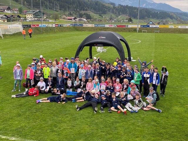 In der Schladminger Athletic Area betätigten sich über 100 Kinder in sportlichen Disziplinen. | Foto: FC Schladming