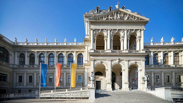 Im Hauptgebäude der Universität warten eine Diskussion und eine Ausstellung.  | Foto: Universität Wien/ Alex Schuppich