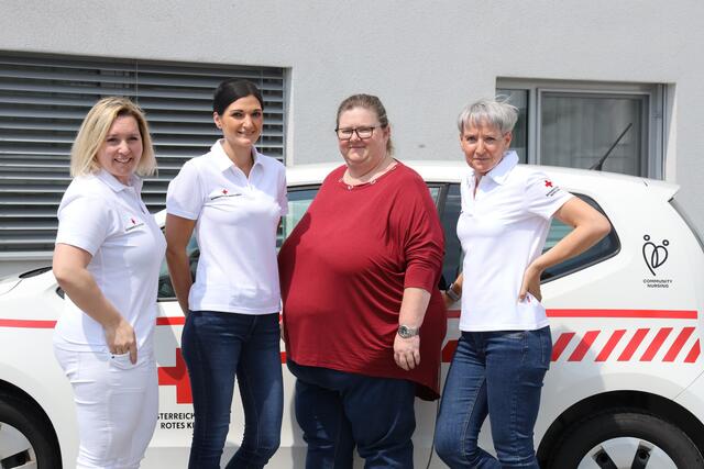 Magdalena Ertl, Petra Leitner, Nina Luger und Michaela Luckeneder (v. l.) sind die vier neuen Community Nurses in Aschach und Hartkirchen. | Foto: Rotes Kreuz Eferding