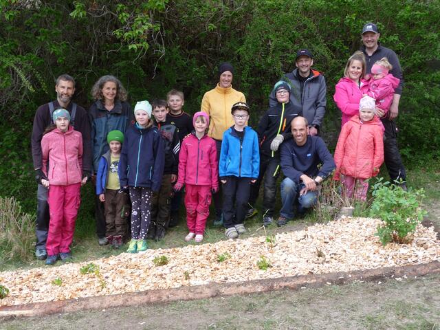 Der Schulweg der Kinder in Schöfens ist jetzt "essbar" geworden. | Foto: Kostbares Wipptal