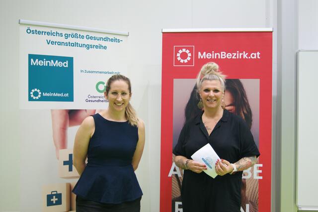 Vortragende Ursula Roher (l.) und Moderatorin Heike Schönbacher.  | Foto: Christian Pendl 