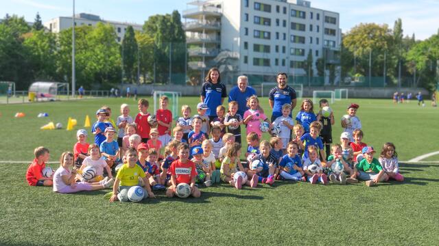 Der Fußballkindergarten des ASV 13 ist für die Kleinsten da. Insgesamt spielen über 400 Kinder aller Altersklassen beim Verein, der heuer 75 Jahre alt wird. | Foto: ASV 13