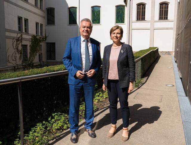 Landeshauptmann-Stellvertreter Anton Lang (SPÖ) und Vizebürgermeisterin Judith Schwentner (Grüne) | Foto: Land Steiermark/Resch