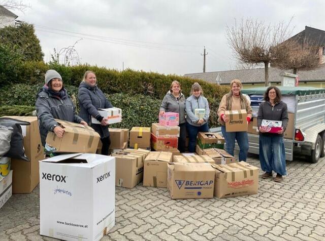 Bereits Anfang März hat Melina Schuster (2.v.r.) die erste Hilfsaktion für Kriegsflüchtlinges aus de Ukraine auf die Beine gestellt. | Foto: Veronik