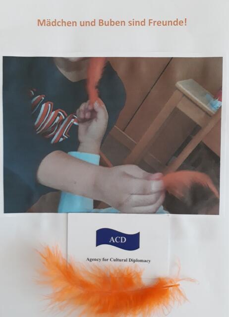 Orange Feder Initiative, Stille Post 25/11 x 365,
Austrian SDG Award
 Orange Feather Initiative in NÖ Landeskindergärten 2016-2017, ... | Foto: Tatjana Christelbauer