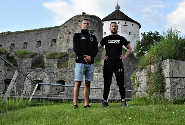 Wer erobert die Festung in Kufstein - Edin Avdic (Tirol), oder Stevo Babic (Slowenien). | Foto: Schwaighofer