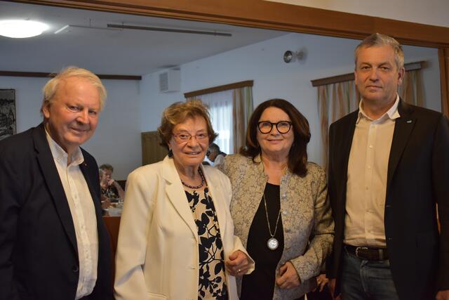 Beim Seniorenbund Wölfnitz wurde der Muttertag gemeinsam gefeiert. | Foto: ÖVP Klagenfurt