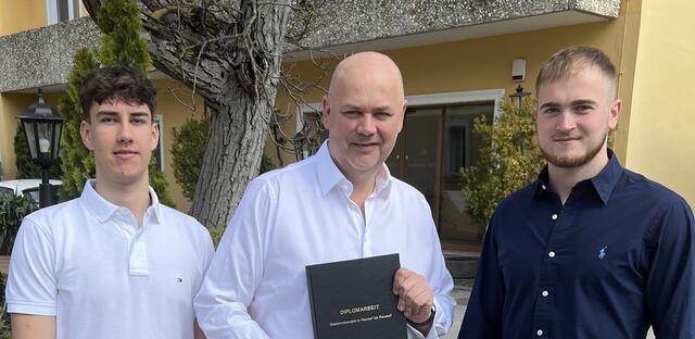 Michael Nekowitsch, Ing. Anton Mramor und Christopher Eidler (v.l.) | Foto: HTL Pinkafeld
