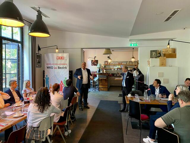 Nevrivy zeigte sich bezüglich Geschäftsstraßen gesprächsbereit. | Foto: WKO