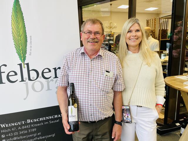 Felberjörgl Weine gab es bei Sieglinde Sinic - Boutique SiSi | Foto: Brigitte Gady