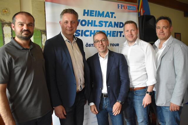 Herbert Kickl zu Gast in Rechnitz: FPÖ-Bezirksparteiobmann Markus Wiesler, FPÖ-Landesparteiobmann Alexander Petschnig, FPÖ-Bundesparteiobmann Herbert Kickl, FPÖ-Generalsekretär Michael Schnedlitz, LPO-Stv. GV Thomas Karacsony
