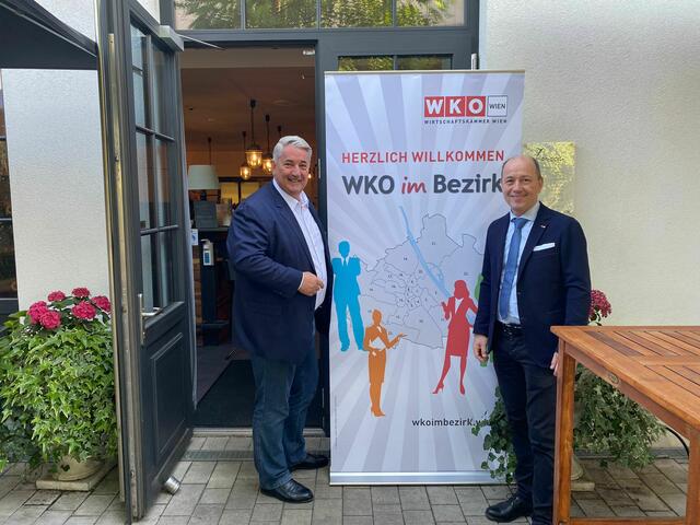 Bezirksvorsteher Nevrivy (links) und WKO-Donaustadt-Chef Timmermann. | Foto: WKO