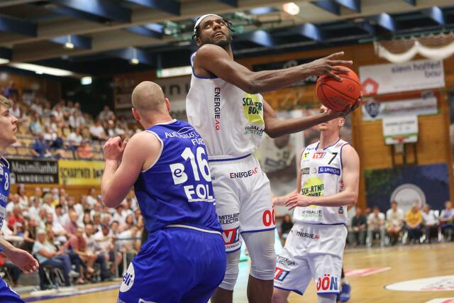 Die Basket Swans im Match gegen die Oberwart Gunners. | Foto: Kienesberger