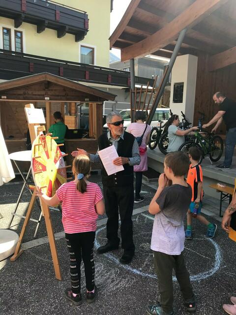 Neben dem Malwettbewerb wurde für die Kinder am "Tag der Sonne" auch weiteres Programm geboten. | Foto: Gemeinde Bruck