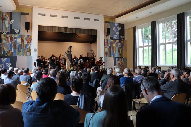 Der Auftakt der "Horizonte" fand in einem bestens gefüllten Saal im Gymnasium Landeck statt. | Foto: Siegele
