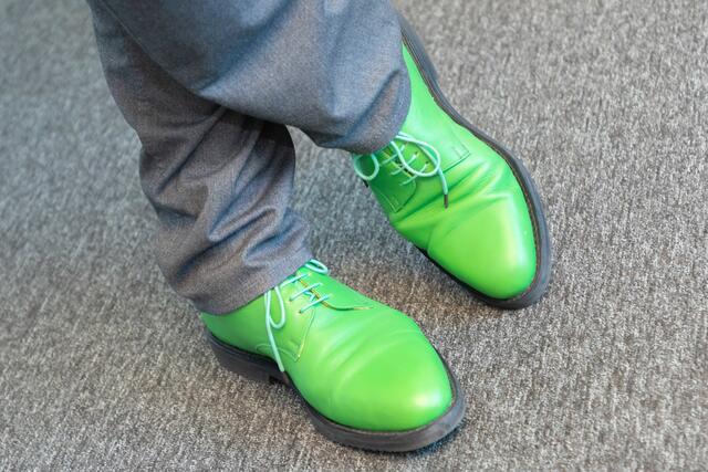 Auch ein Markenzeichen von Franz Gosch: seine grünen Schuhe. | Foto: Konstantinov