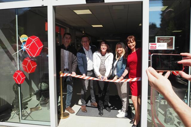 Die Sonderausstellung wurde von der Radentheiner Politik und dem Granatium feierlich eröffnet | Foto: Gert Perauer