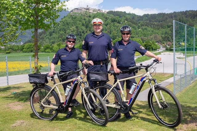 Abteilungs-Inspektor Gerhard Wieser, Chef-Inspektor Gerald Kreuger (Leiter des Verkehrsreferat Villach SPK), Gruppen-Inspektor Franz Rauter. | Foto: LPD Kärnten
