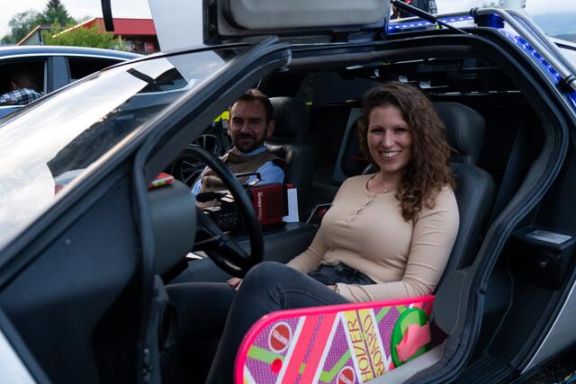 Die Woche Spittal-Gewinnerin Marina Zach durfte den Film im DeLorean ansehen.  | Foto: Five Element Films