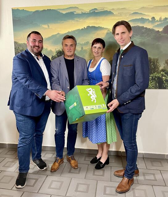 Beim Ortsparteitag in Gralla wurde eine neue Spitze gewählt: Macek, Jahrbacher, Haas, Schnabel (v.l.) | Foto: ÖVP