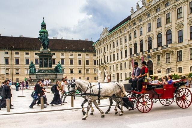 Professor Dietmar Grieser fand in Wien unzählige Inspirationen für seine Werke - so auch für "Wien-Wahlheimat der Genies", woraus er bereits 2020 bei Kursana vortrug.  | Foto: pixabay