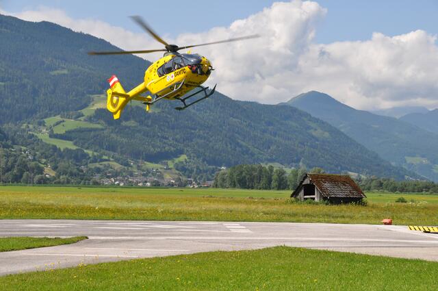 Der Verletzte wurde vom Christophorus 14 ins UKH Salzburg geflogen. | Foto: RegionalMedien
