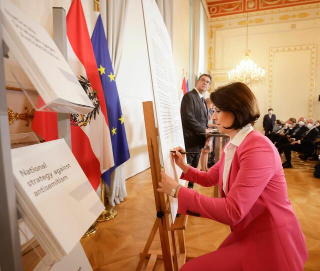 Inhalt der Erklärung ist eine bessere Vernetzung im gemeinsamen Kampf gegen Antisemitismus und die Förderung des jüdischen Lebens in Europa.
