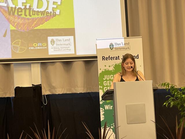 Anna Hölzl überzeugte mit ihren Ausführungen zu den Themen Abtreibung und Medien und Digitalisierung.  | Foto: RegionalMedien