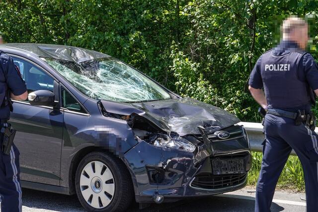 Ein Moped krachte in den Pkw einer 56-jährigen Lenkerin. | Foto: Doku NÖ