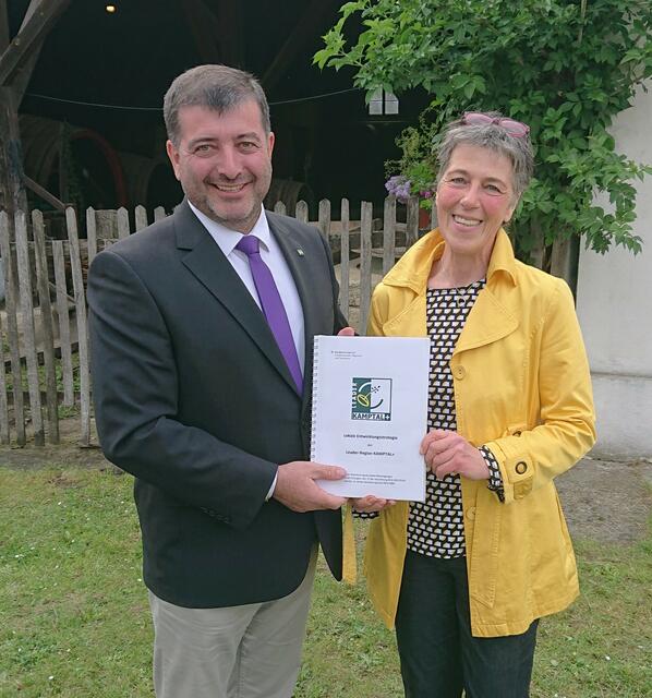 Obmann, LA Josef Edlinger, Danja Mlinaritsch, L)
 | Foto: Leader Kamptal 