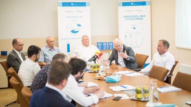 Das Medieninteresse für die Blackout-Übung war dementsprechend groß. | Foto: Wasserverband Umland Graz/Klaus Morgenstern