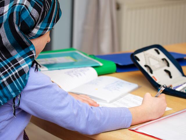Auch für die Volksschulen war das Kopftuchverbot schon aufgehoben worden.