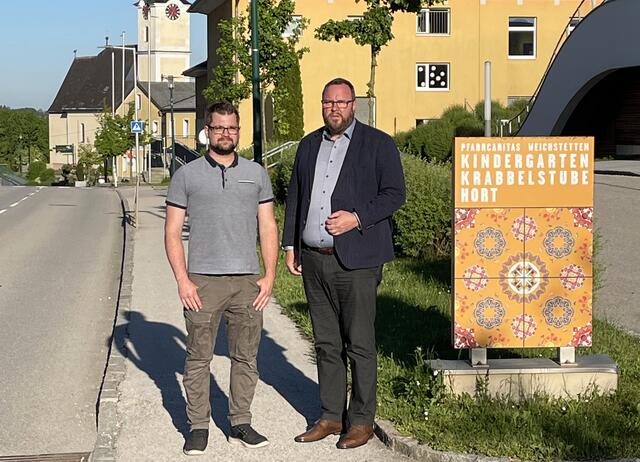 Lokalaugenschein für mehr Verkehrssicherheit: Tobias Höglinger (re.) und Tim Buchinger (li.). | Foto: SPÖ