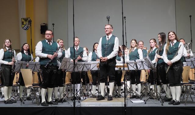 Unter der Leitung von Kapellmeister Franz Heinrich holten sich die Michaelnbacher Musiker den Landessieg in der Wertungsstufe C. | Foto: Johann Humer