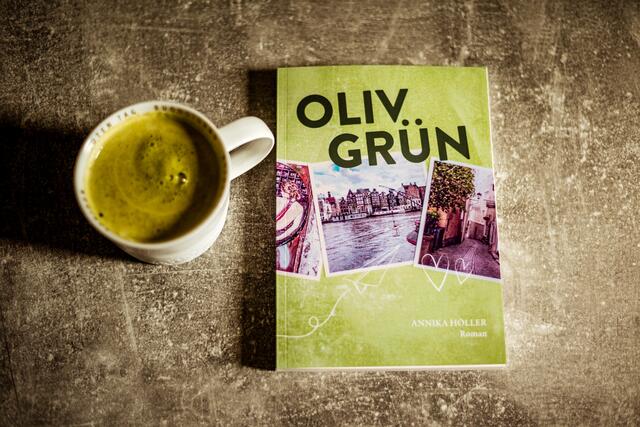 Das neue Buch von Annika Höller hat den Titel "Olivgrün".