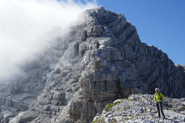 Die Bergwelt ist an Erlebnisdichte und an eindrucksvollen Momenten schwer zu überbieten. Ehrgeiz, Hektik und Leistungsdruck sind hier heroben aber ganz schlecht Ratgeber.  | Foto: Thomas Neuhold