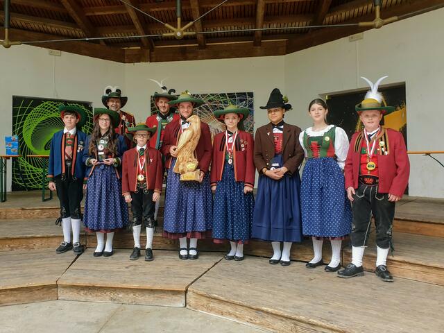 Die Nachwuchstalente des Bataillons Sonnenburg holten am Schießstand den Landessieg und die Adlertrophäe! | Foto: Thomas Zangerl