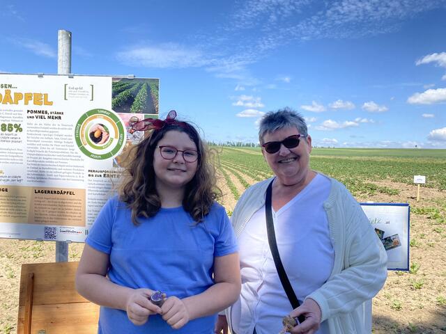 Melanie Pschaiden, Brigitte Hietz