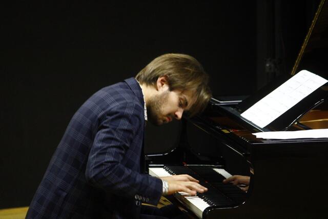 Lukas Meißl ist auch als Redakteur und Gestalter vieler Beiträge im ORF Steiermark tätig. | Foto: RegionalMedien Hofmüller