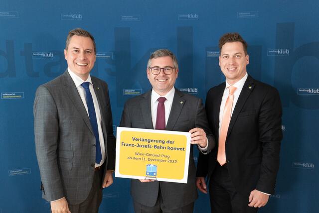 LA Christoph Kaufmann, Landesrat Ludwig Schleritzko und LA Bernhard Heinreichsberger sehen die Vorteile im Ausbau des Öffentlichen Verkehrs. | Foto: VPNÖ
