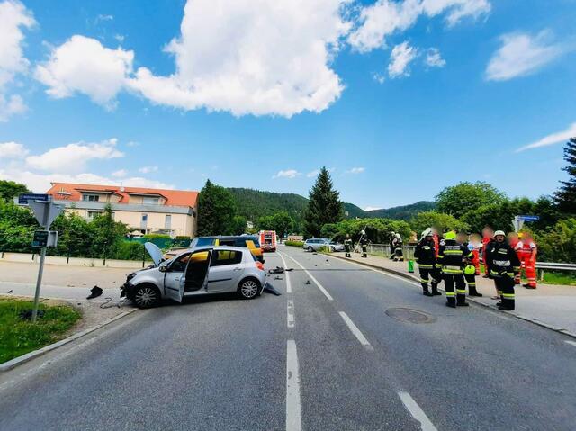 Die Szenerie am Unfallort. | Foto: FF Griffen