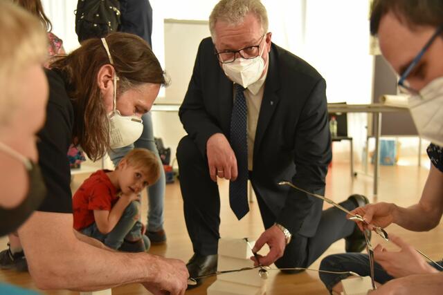 Spektakuläre Versuche und Übungen, hochwissenschaftliche Forschungsergebnisse und unkonventionelle Blickwinkel auf die Welt von morgen lieferte die Lange Nacht der Forschung in der Pädagogischen Hochschule Baden. | Foto: Baden Media