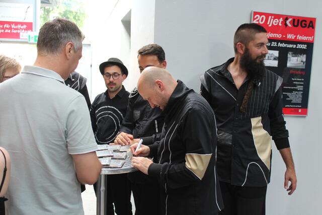Es wurden fleissig Autogramme gegeben